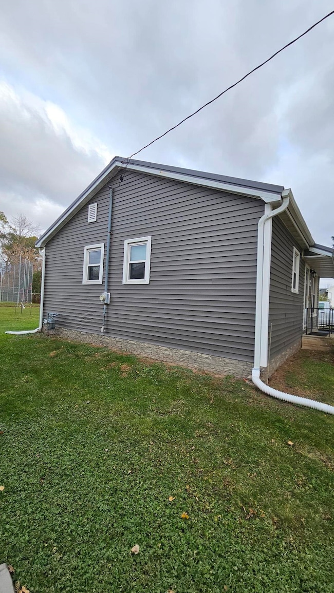 355 SW Ceresco St, Berlin, WI 54923 - photo 3