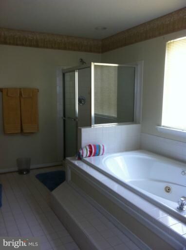 5707 Silk Tree Dr, Riverdale, MD 20737 - photo 3