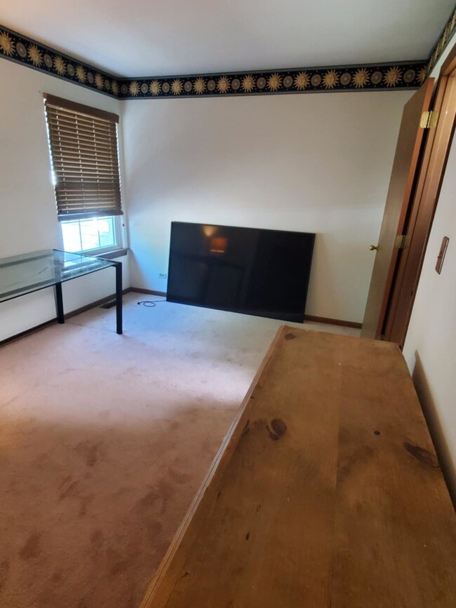 1092 Camden Ct unit 245, Glendale Heights, IL 60139 - photo 6