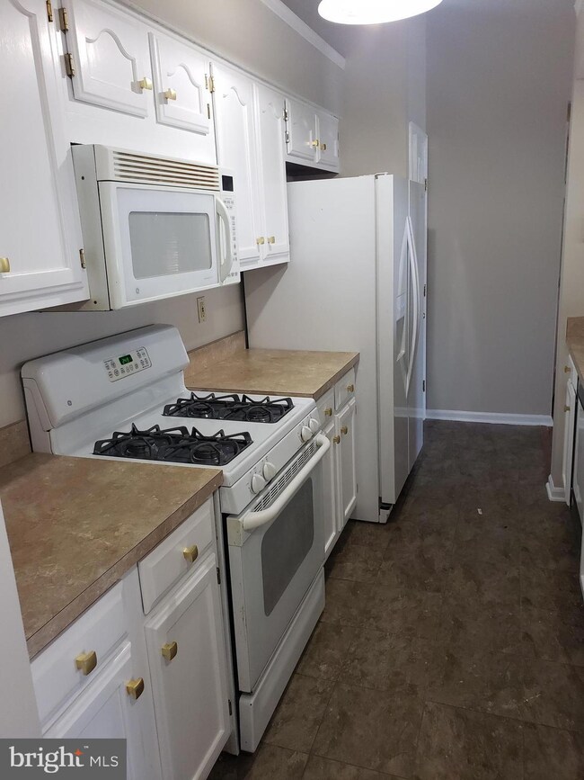 22 Inverness Cir unit 22, Marlton, NJ 08053 - photo 6