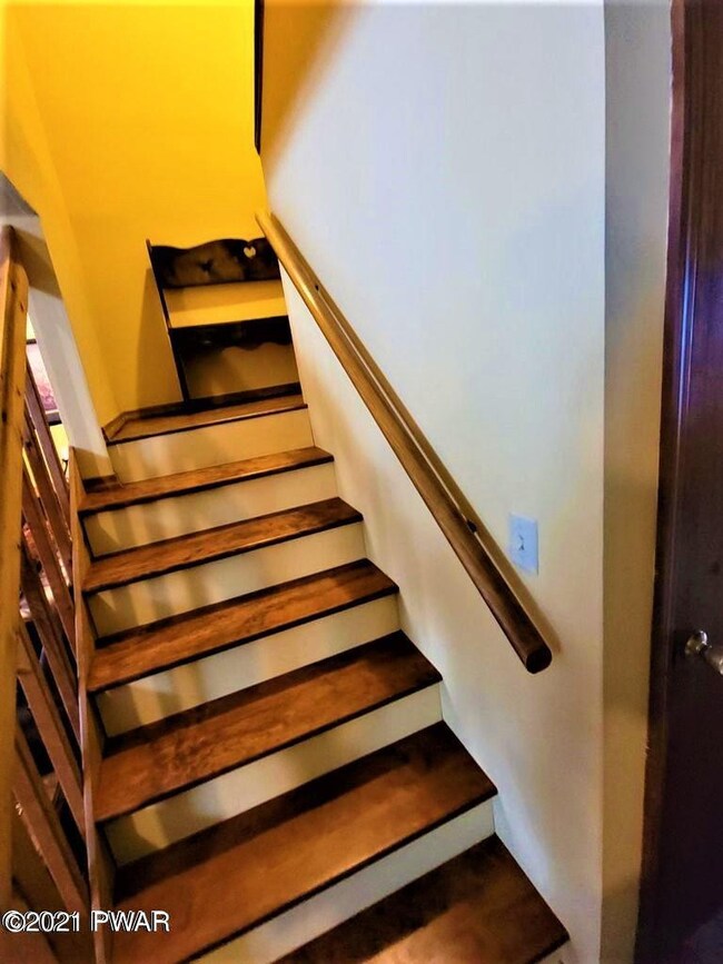 125 Chippy Cole Rd, Milford, PA 18337 - photo 7