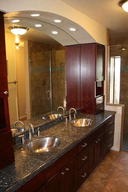 Beautiful Master Bath