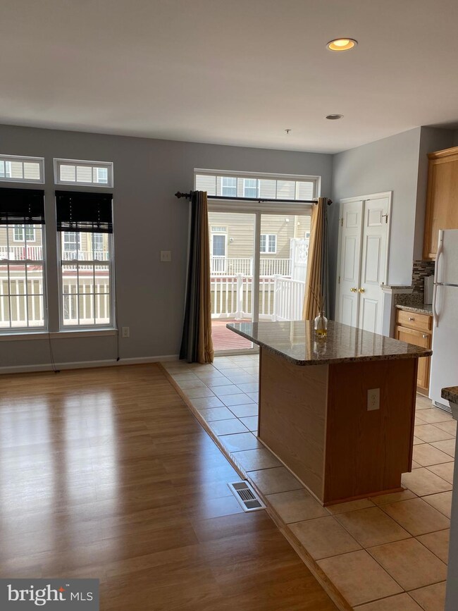 4504 Hidden Stream Ct, Owings Mills, MD 21117 - photo 6