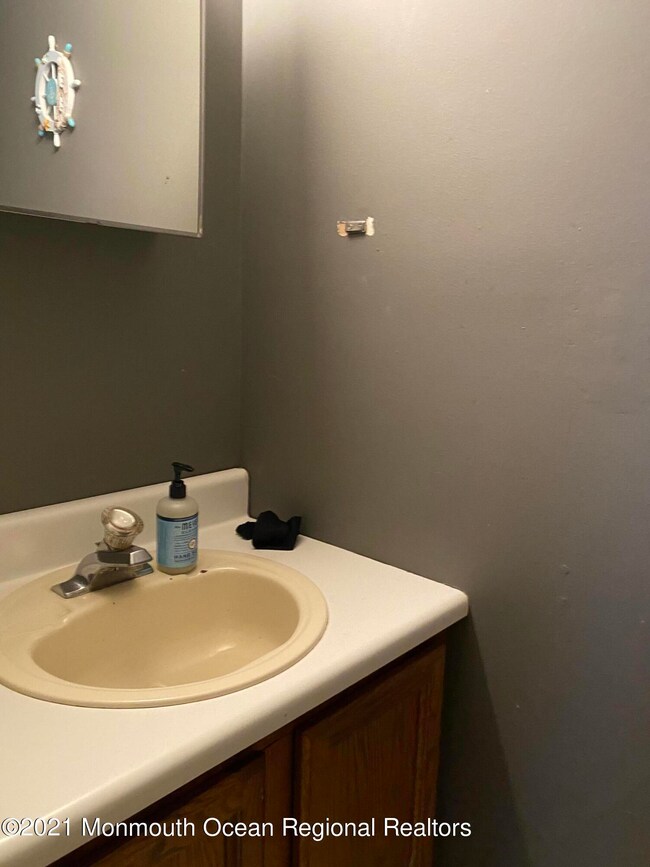 17 S Indian Valley Ct unit 15, Little Egg Harbor Township, NJ 08087 - photo 3