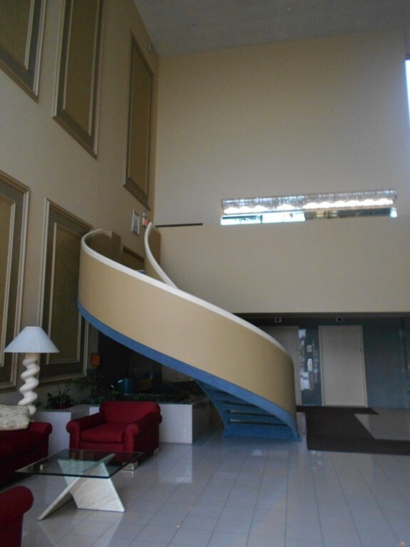 The Lakeshore Condominiums unit 806, Worcester, MA 01604 - photo 5