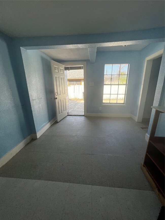 2909 King St unit C, Houston, TX 77026 - photo 7