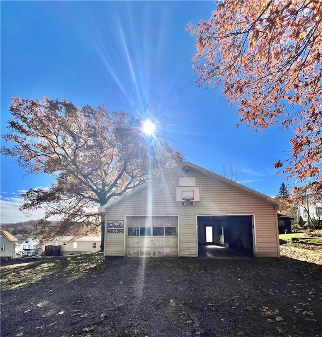 367 Broadway St, Rockwood, PA 15557 - photo 6