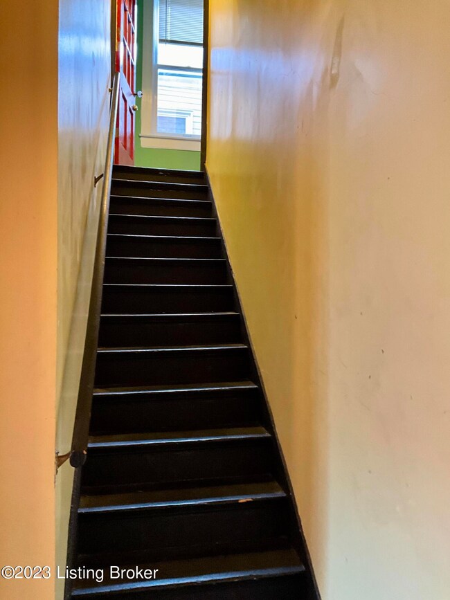 1801 Tyler Pkwy unit 2, Louisville, KY 40204 - photo 3