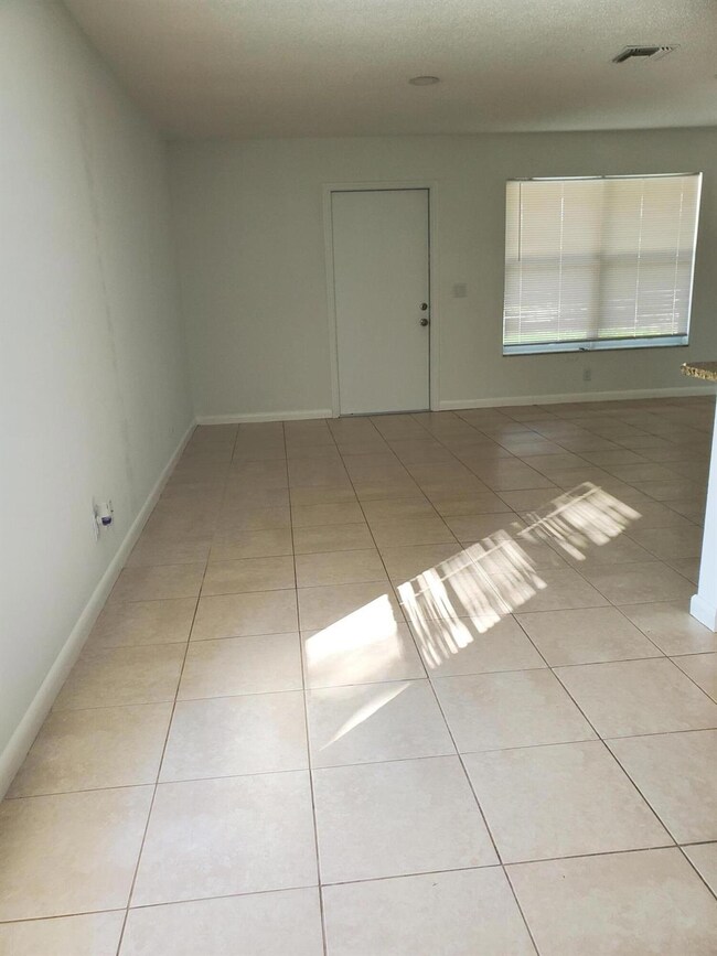 4742 Hairland Dr, West Palm Beach, FL 33415 - photo 3