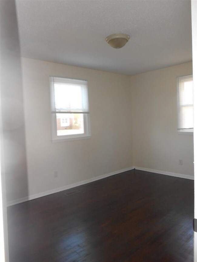 804 Barn St, Jacksonville, NC 28540 - photo 6