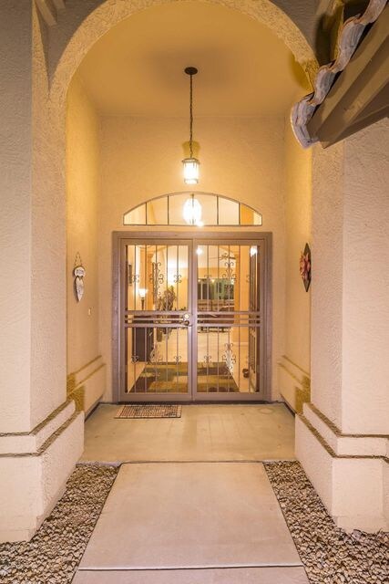Stately entrance to home!