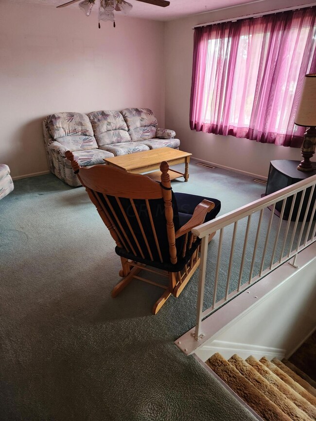 2933 Fleet Rd, Columbus, OH 43232 - photo 3