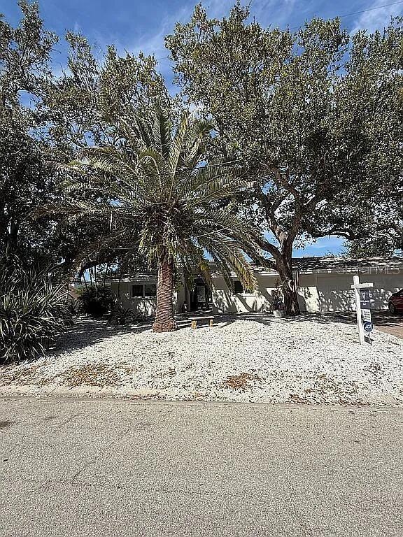 951 Contento St, Sarasota, FL 34242 - photo 7