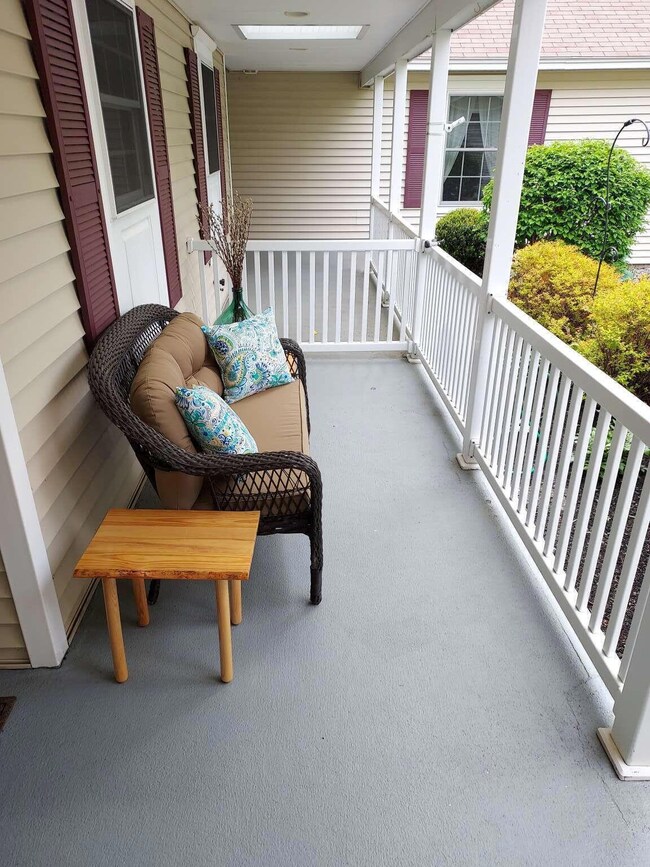 43 Hampton Glen Dr, Kennebunk, ME 04043 - photo 2