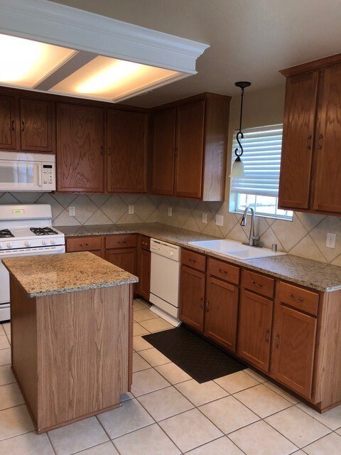 419 Spindle Ridge Dr, Spring, TX 77386 - photo 5