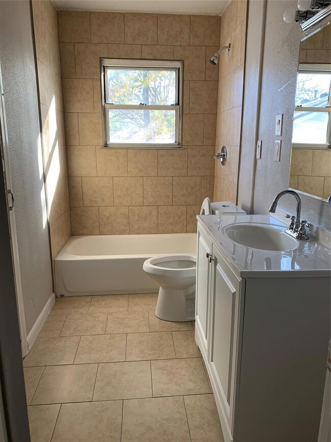 1506 W Hull St, Denison, TX 75020 - photo 7