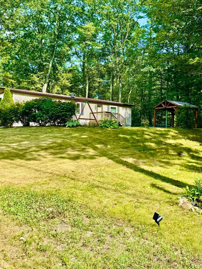 141 Redwood Rd, Loudon, NH 03307 - photo 2