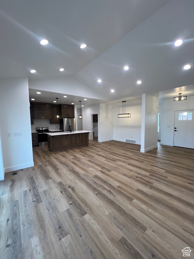 155 N 100 W, Levan, UT 84639 - photo 7