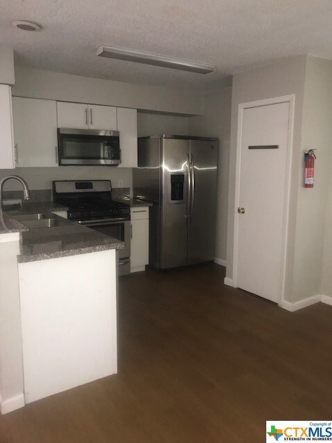 707 Bracewood Cir unit A, San Marcos, TX 78666 - photo 6