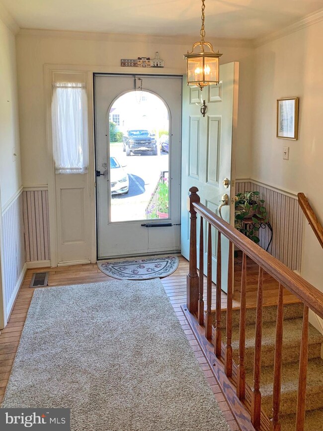 217 Fairfield Dr, Warrenton, VA 20186 - photo 4