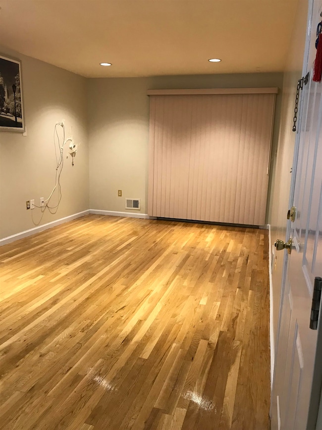 165 Grant Ave unit 1, Jersey City, NJ 07305 - photo 4