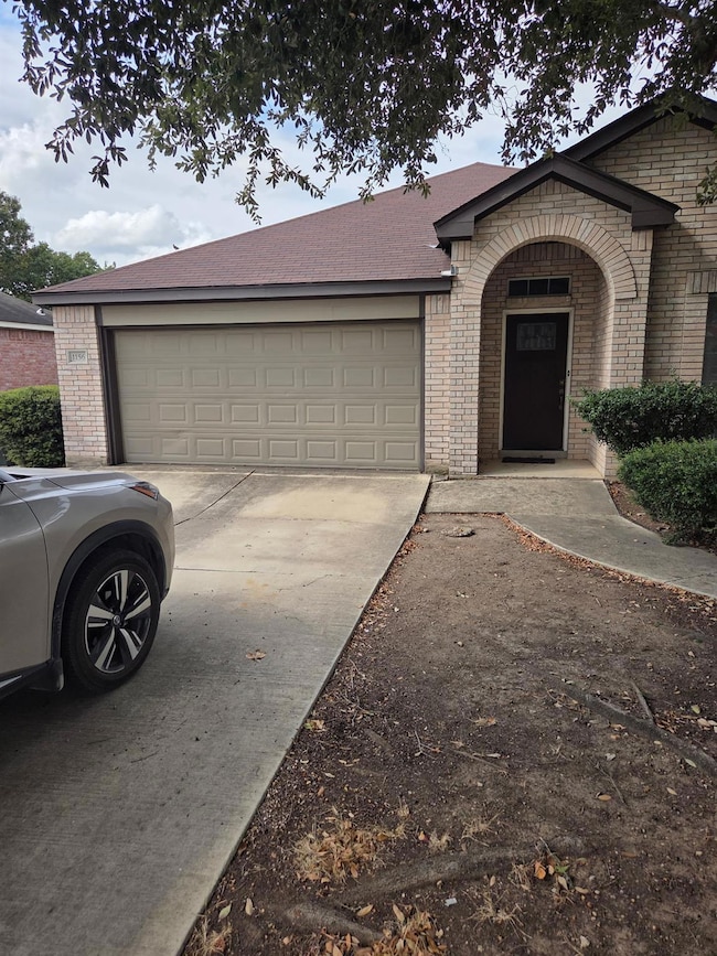 1156 Woodlands Dr, Kyle, TX 78640 - photo 2