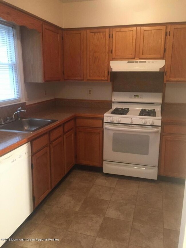 12 Shilling Way, Jackson, NJ 08527 - photo 4