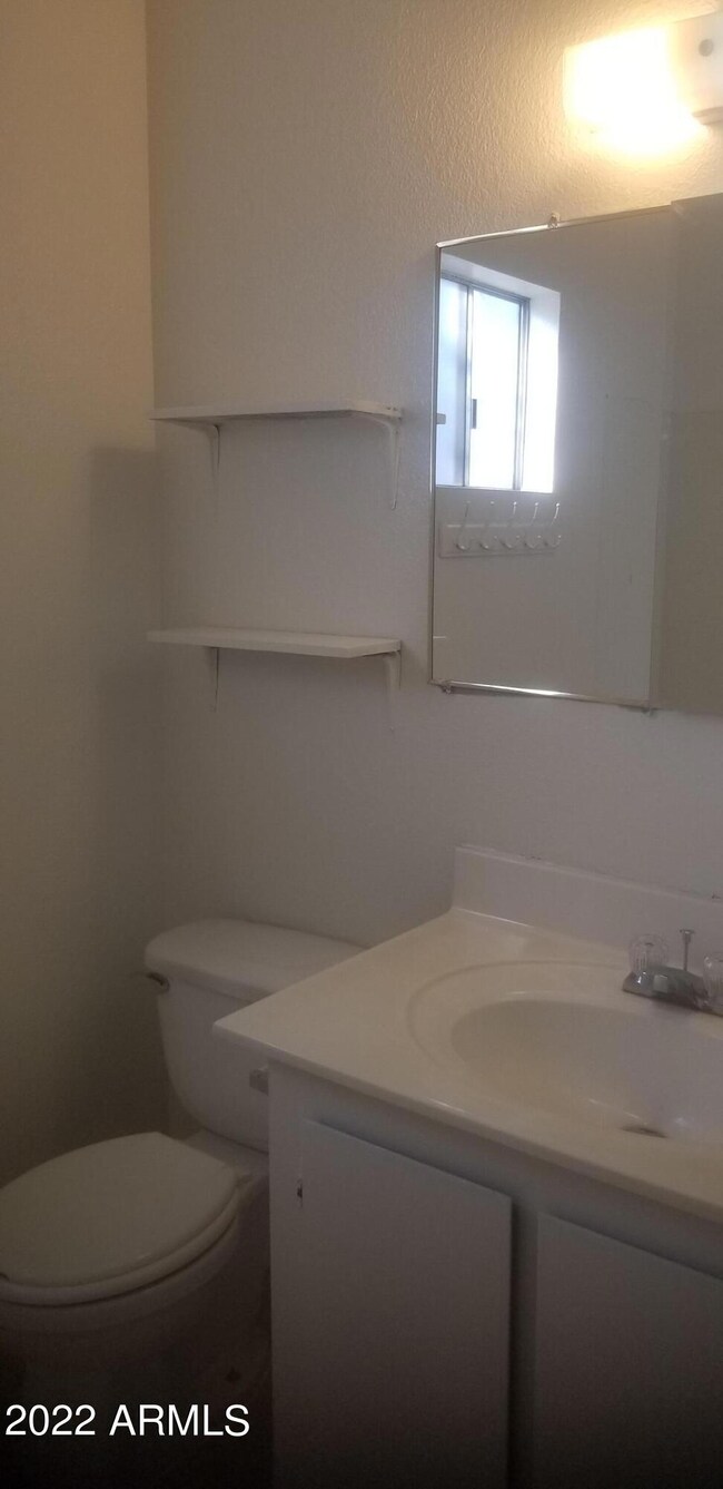 1720 E Pepper Cir unit 2, Mesa, AZ 85203 - photo 4