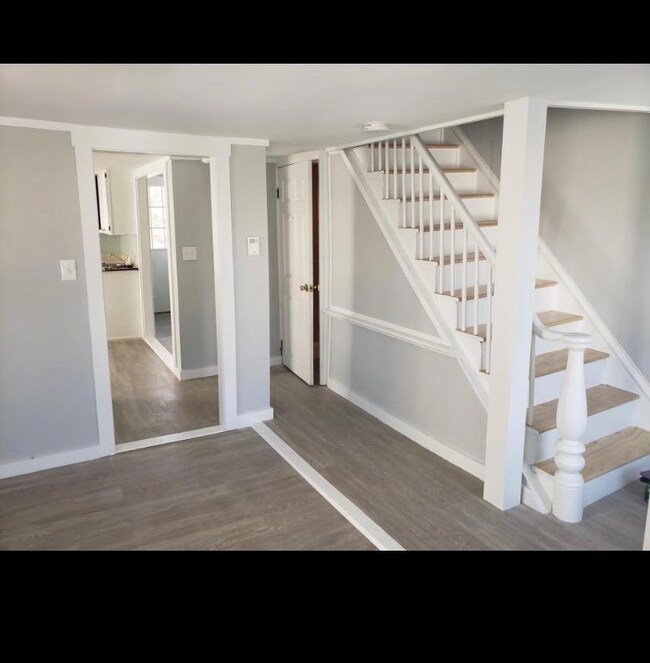 Pic #3-129 Foss St -Listing