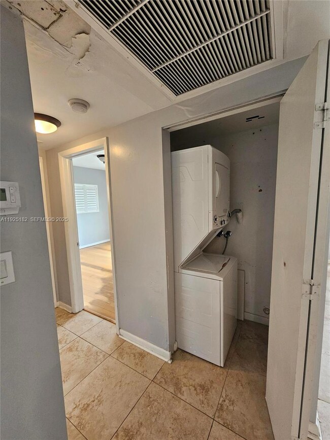 6905 Bay Dr unit 16, Miami Beach, FL 33141 - photo 7