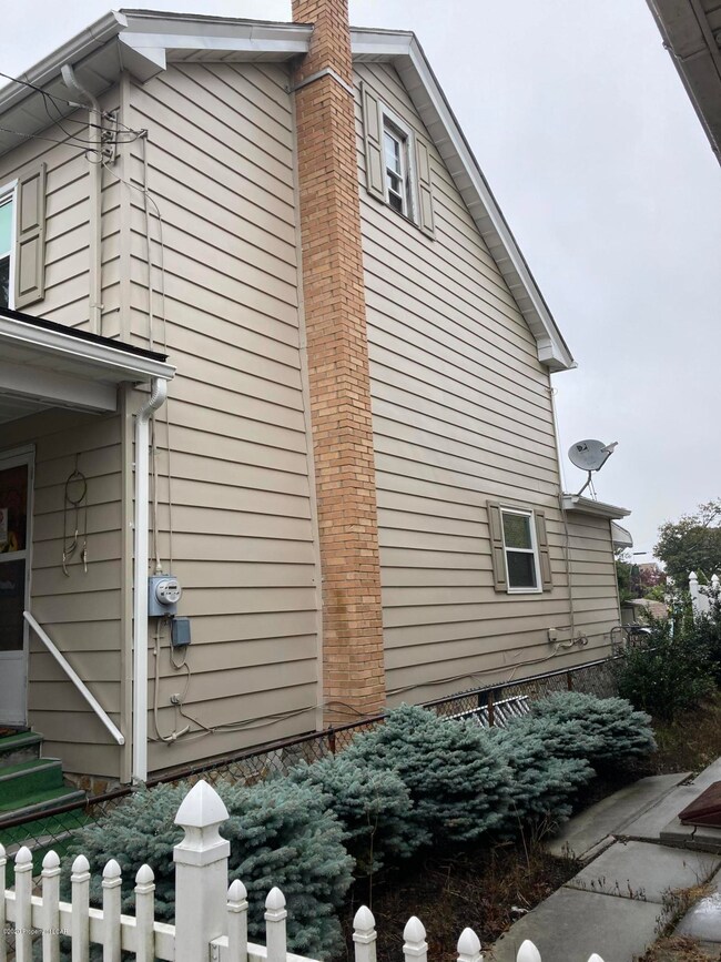 17 4th St, McAdoo, PA 18237 - photo 3