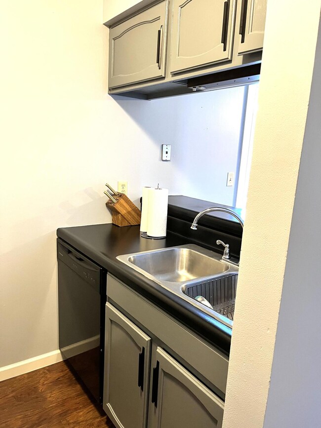 30 Coventry Ln, Muscatine, IA 52761 - photo 7