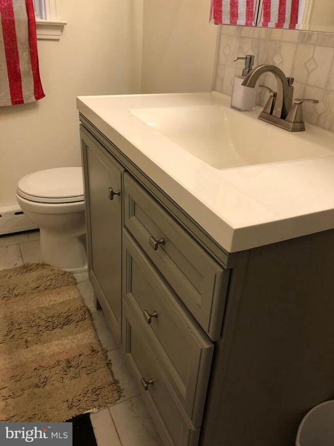 1021 N 5th St, Perkasie, PA 18944 - photo 7