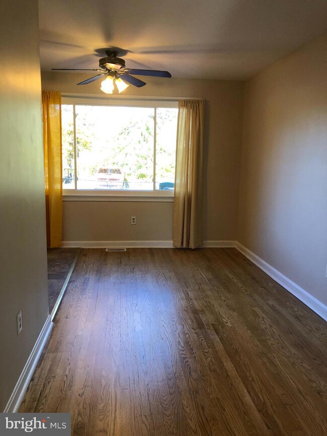 807 E 28th St, Wilmington, DE 19802 - photo 3