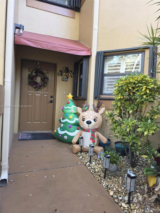 15529 N Miami Lakeway unit 104, Miami Lakes, FL 33014 - photo 2