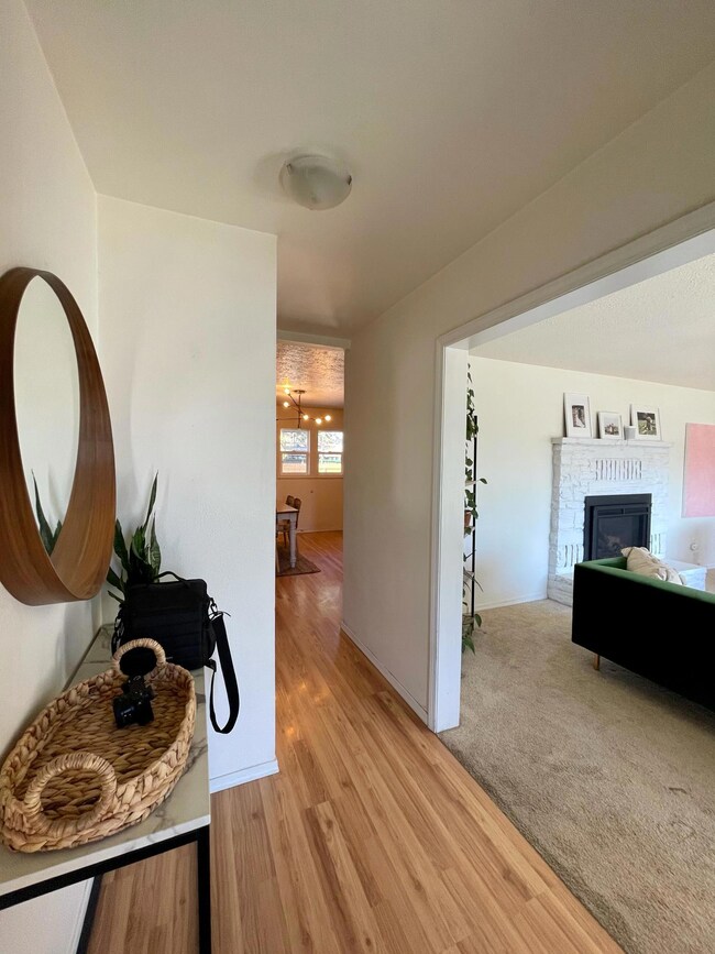 409 NE 6th St, Bend, OR 97701 - photo 2