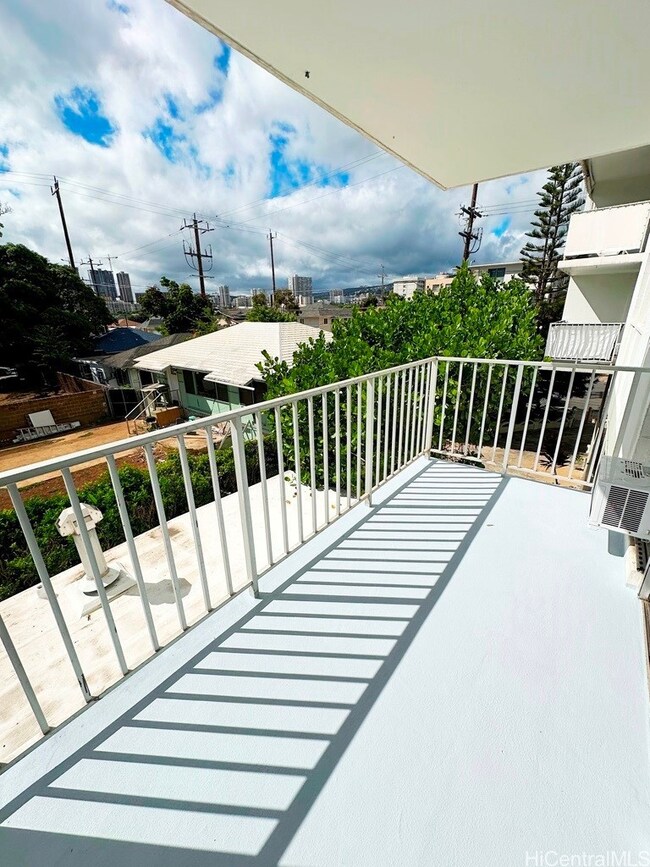2015 Lime St unit 203, Honolulu, HI 96826 - photo 6