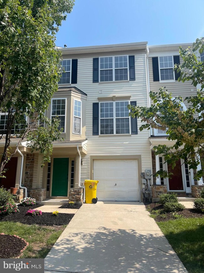 8323 Brooktree St, Laurel, MD 20724 - photo 2