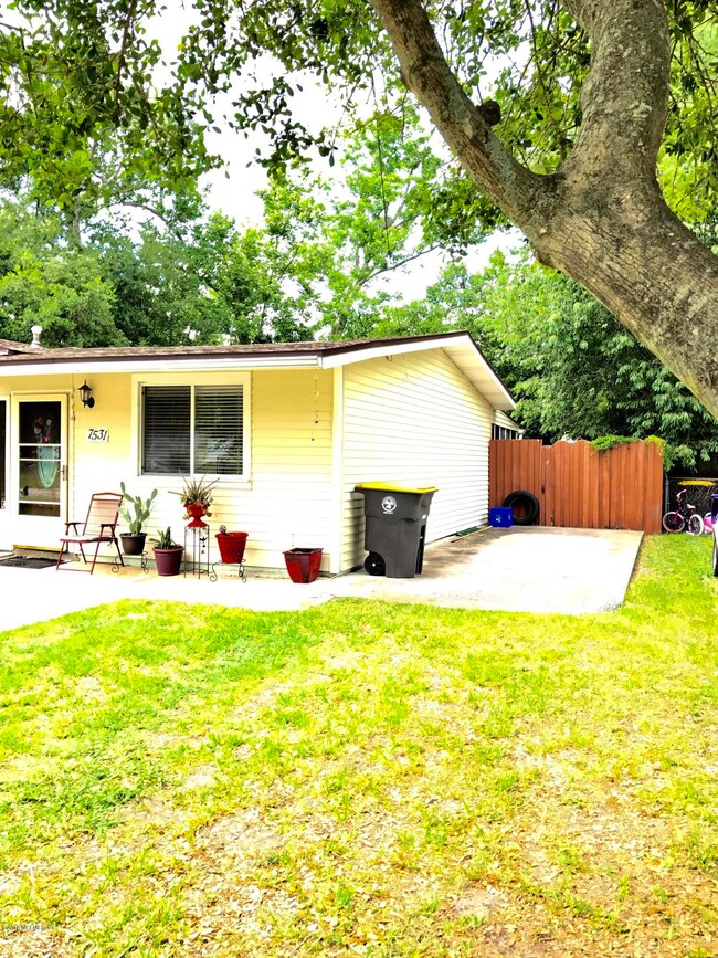 7531 Canaveral Rd, Jacksonville, FL 32210 - photo 5