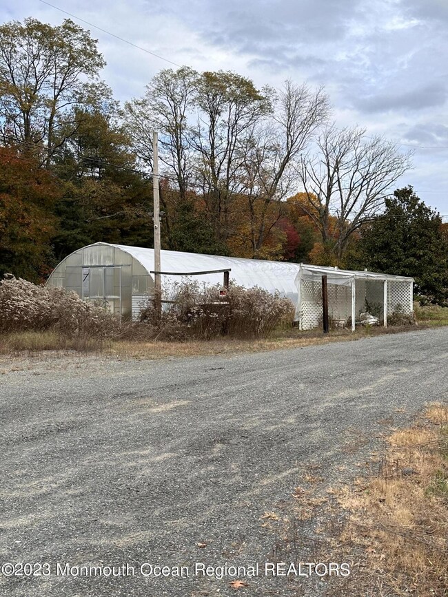 336 Everett Rd, Lincroft, NJ 07738 - photo 5