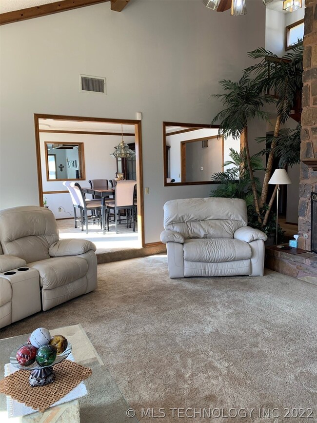 3100 Camelot Dr, Bartlesville, OK 74006 - photo 7