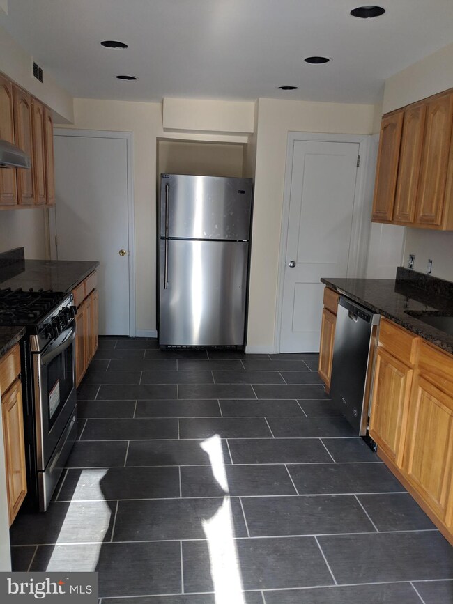 214 Pingree Ave, Ewing, NJ 08618 - photo 6