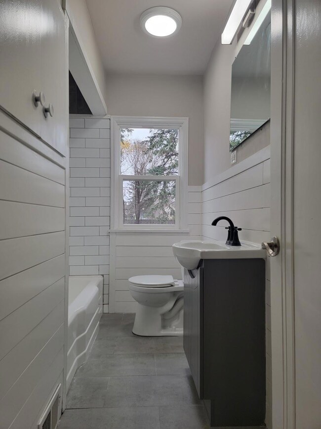 Main level bath completely updated!