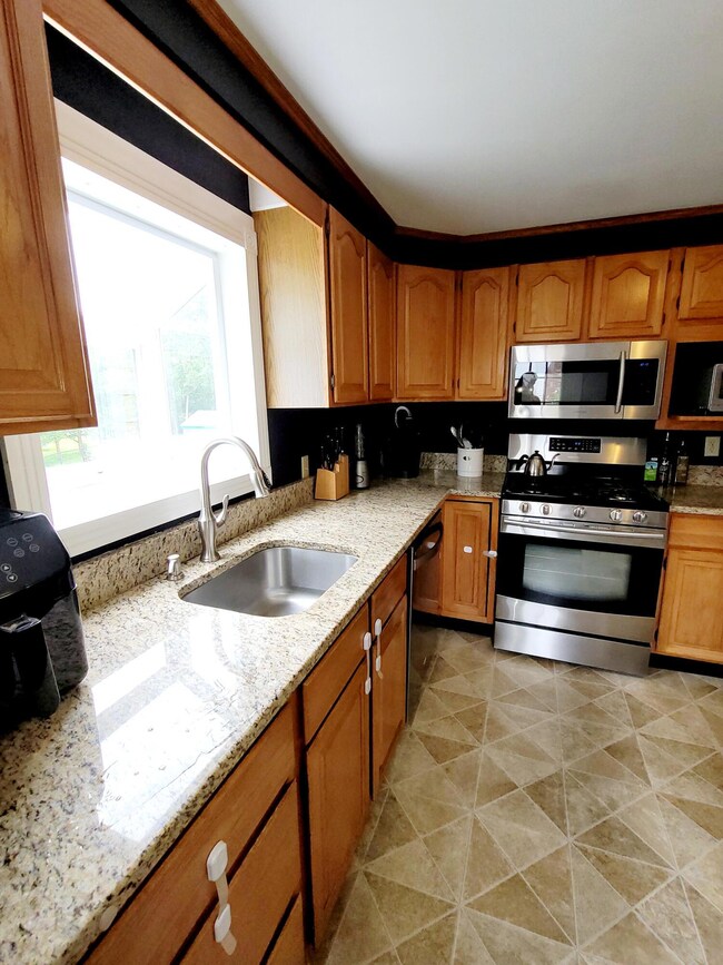 22 Clay Pond Rd, Buzzards Bay, MA 02532 - photo 6