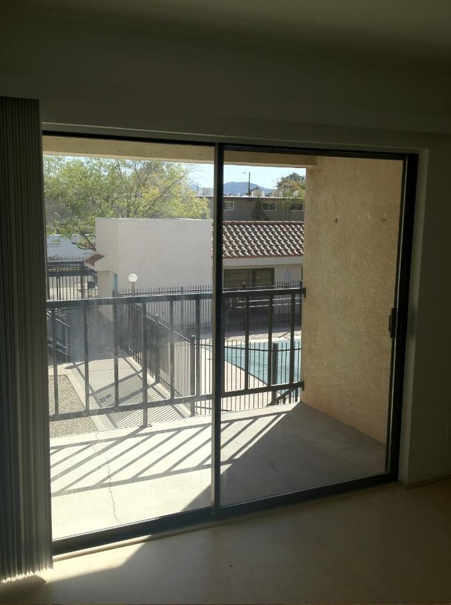 balcony