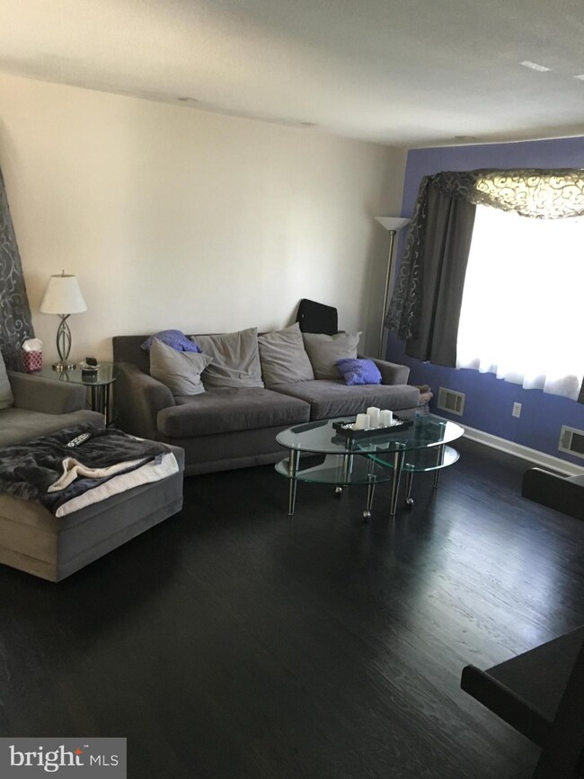 617 Hopkins St, Brooklyn, MD 21225 - photo 2