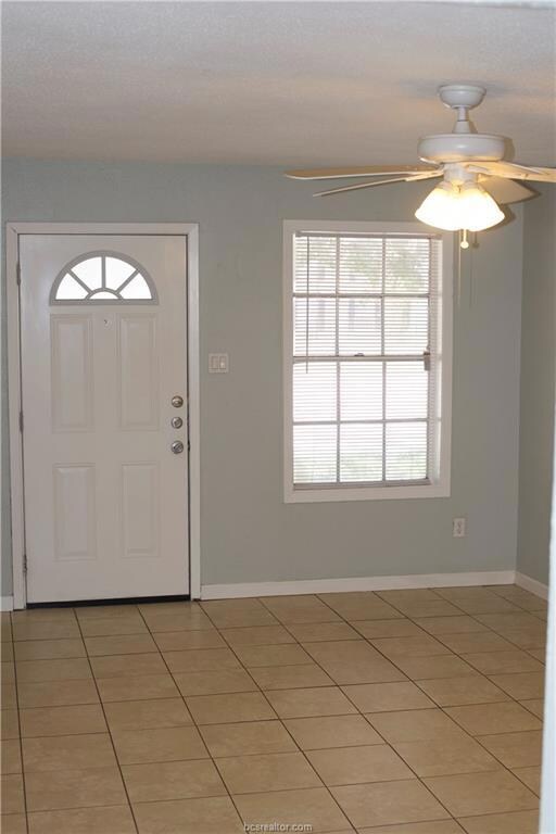 1615 Southwest Pkwy, College Station, TX 77840 - photo 3