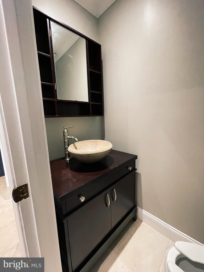 10265 Quiet Pond Terrace, Burke, VA 22015 - photo 7