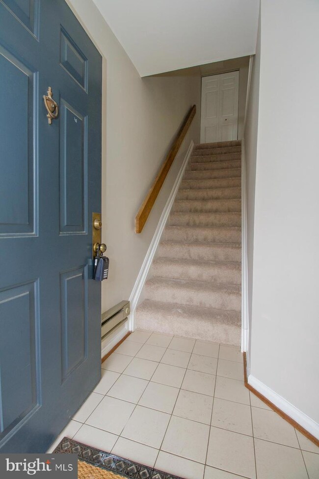 13585 Orchard Dr unit 13585, Clifton, VA 20124 - photo 4