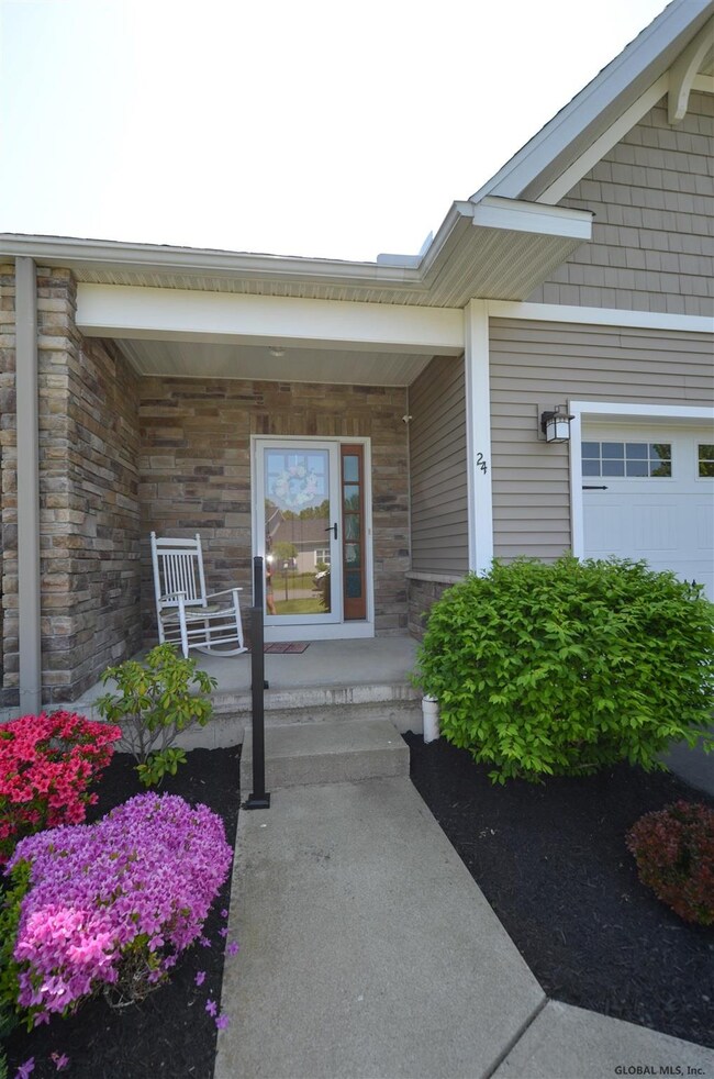 24 Guiliana Cir, Troy, NY 12180 - photo 5